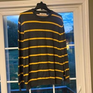 Old Navy men’s XL sweater